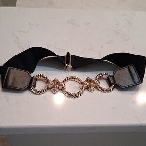 Frank Lyman Design Black and Gold Chain-Link Belt.